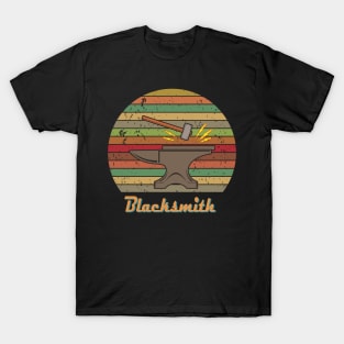 Retro Sunset Blacksmithing Work Tools Gift Shirt T-Shirt